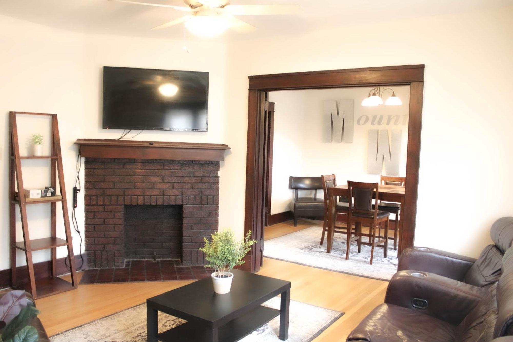 Comfy And Spacious 3 Bedroom - Easy City Access 피츠버그 외부 사진