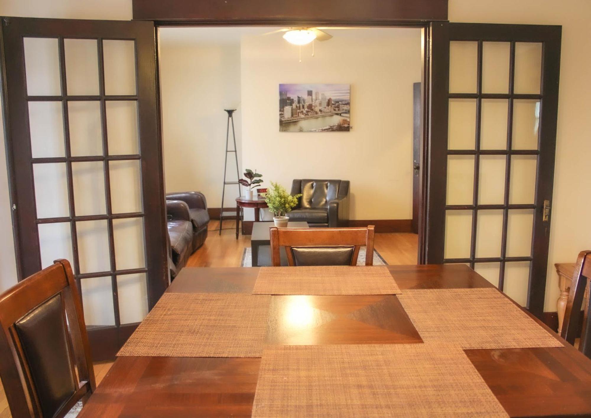 Comfy And Spacious 3 Bedroom - Easy City Access 피츠버그 외부 사진